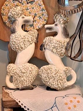*Rare*Vintage 50's White Chalkware Spaghetti Poodle Hanging Figurines - Pair